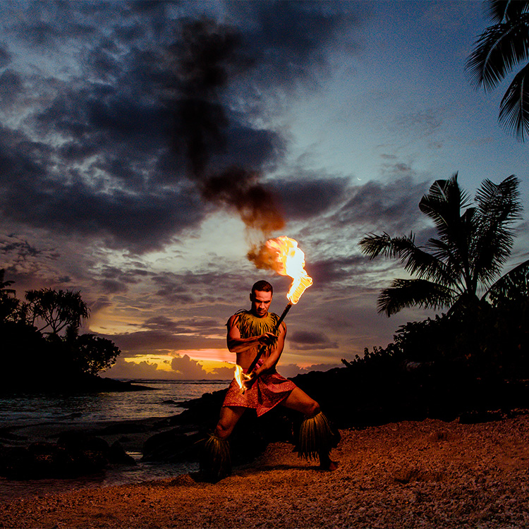 Samoa solo fire dancer